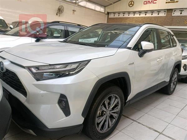 Toyota for sale in Iraq